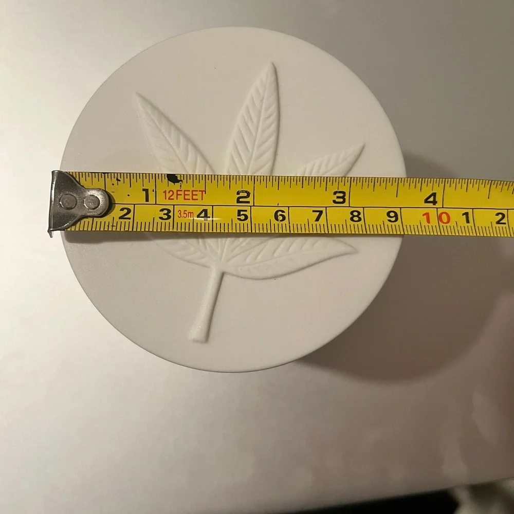 Jonathan Adler Hashish Ceramic Candle *NEW* MSRP: $88+tax - Picture 5 of 5